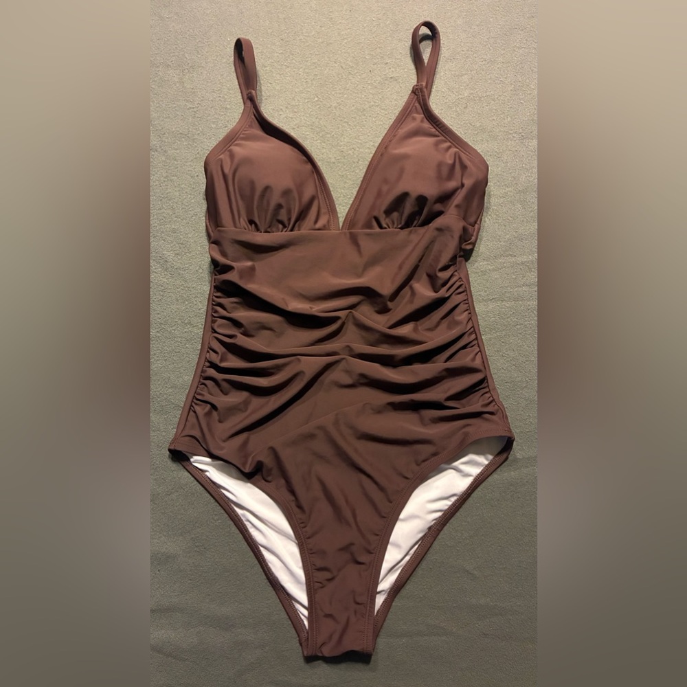 NWT Cupshe Tummy Control Swimsuit